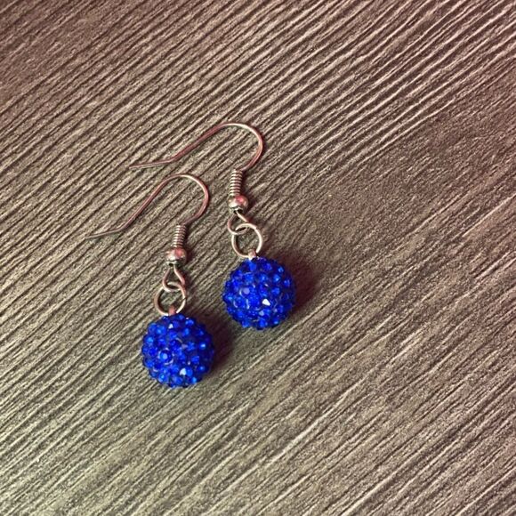 BNWT Earrings - Picture 2 of 6